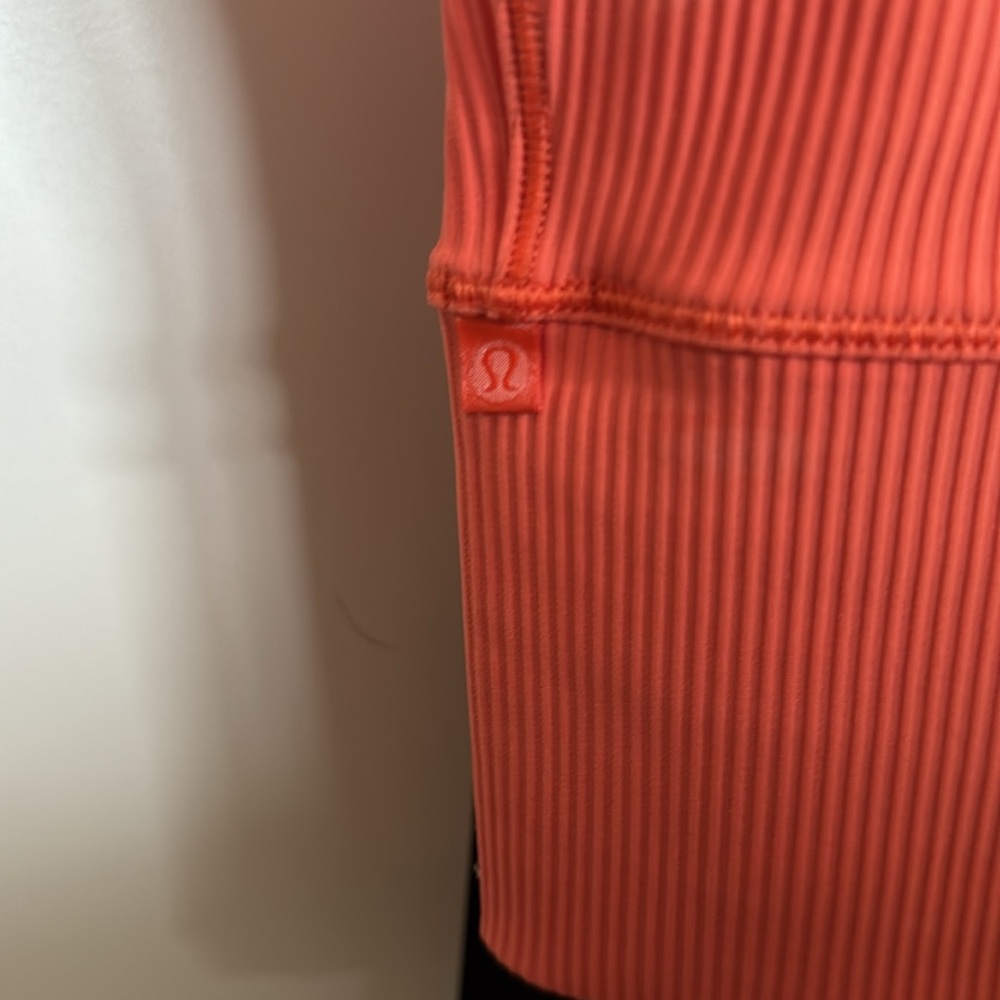Lululemon Coral Tank Top - Picture 3 of 3